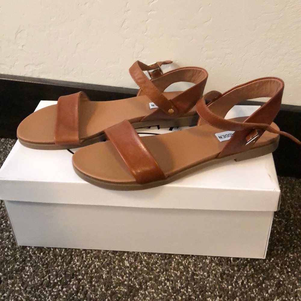 Steve Madden sandals, brand new!